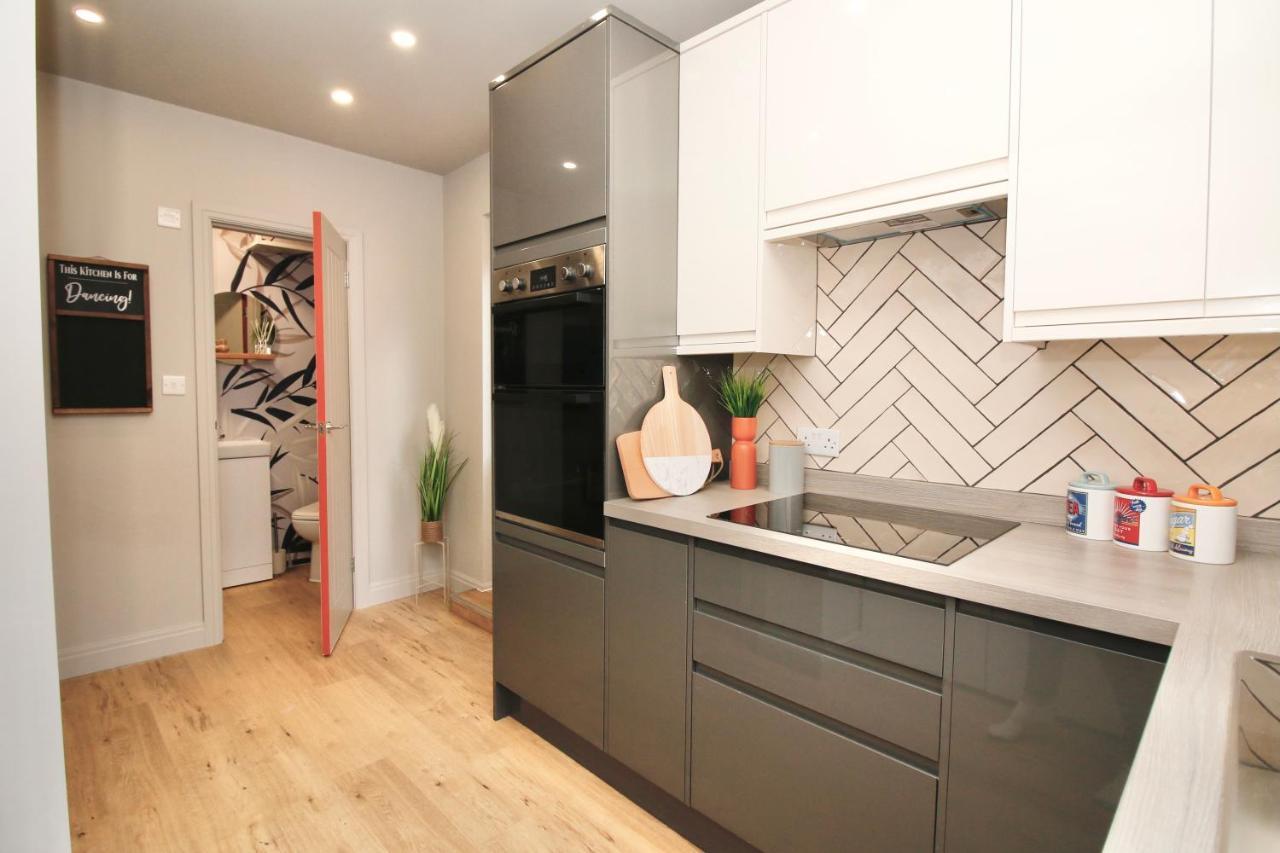 Xxhot Tubxx 4Bed Semi, Sleeps 8, 2 Bathrooms Blackpool Exterior foto