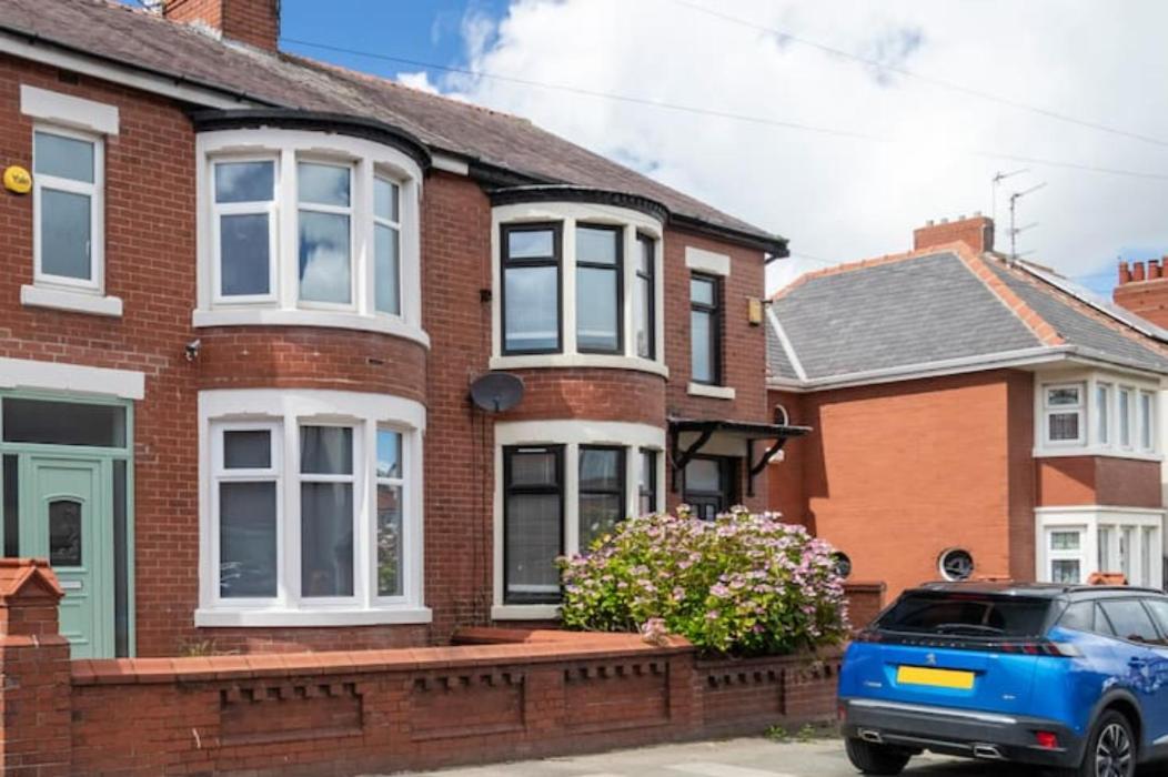 Xxhot Tubxx 4Bed Semi, Sleeps 8, 2 Bathrooms Blackpool Exterior foto