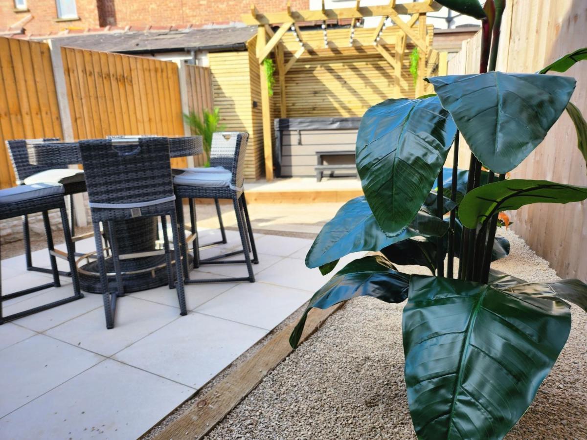 Xxhot Tubxx 4Bed Semi, Sleeps 8, 2 Bathrooms Blackpool Exterior foto
